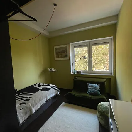 V - Zwischen Kultur Und Фирзен