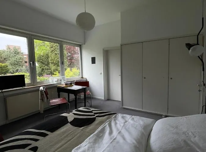 V - Zwischen Kultur Und